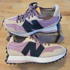 New Balance 327 Women's Sneakers in Mauve/Tan and Black Size 8.5